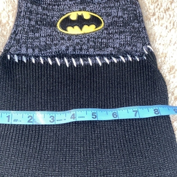 DC Comics Batman Black Dark Gray  Toque with Cape & Pom Pom - Picture 9 of 9